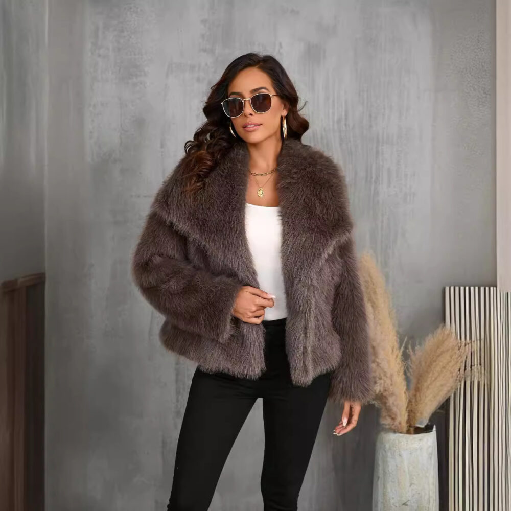 Large Lapel Fluffy Plush - EverVibe - Image 6
